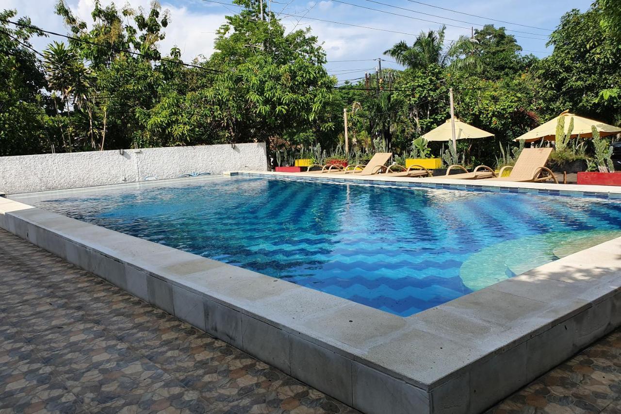 โอโย 3186 โทมัส การ์เดน เพลส Hotel อูลูวาตู ภายนอก รูปภาพ